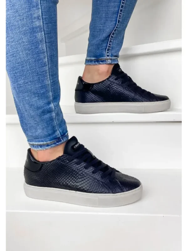 Femme Crime London Baskets^Low Top Essential-