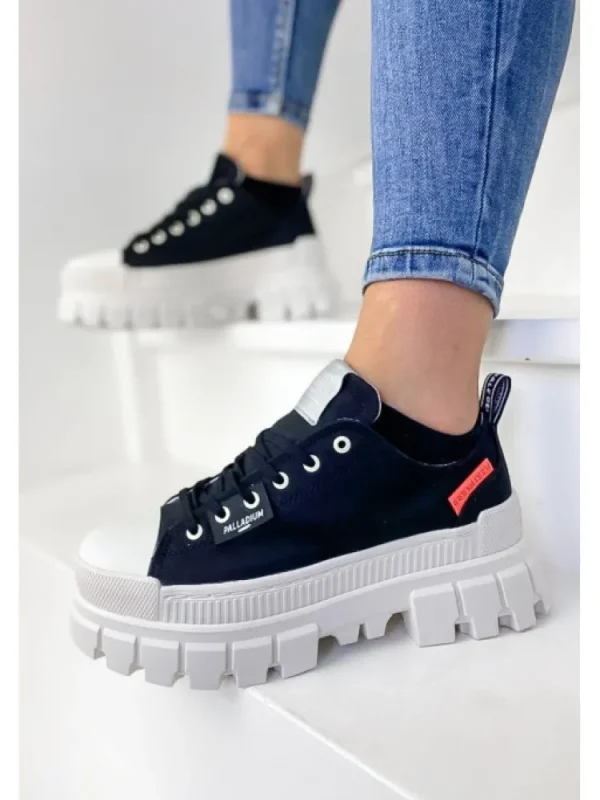 Femme Palladium Baskets^Revolt Lo Tx Black/Marshmallow-