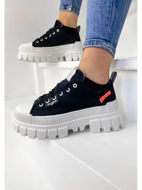 Femme Palladium Baskets^Revolt Lo Tx Black/Marshmallow-