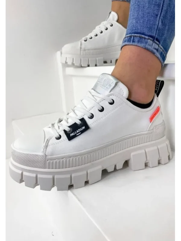 Femme Palladium Baskets^Revolt Lo Tx Star White-